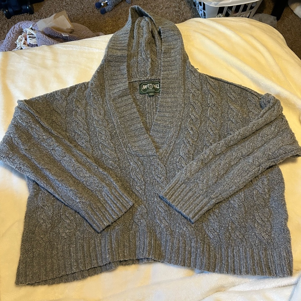 American Eagle Outfitters Heather Gray Cropped Sweater